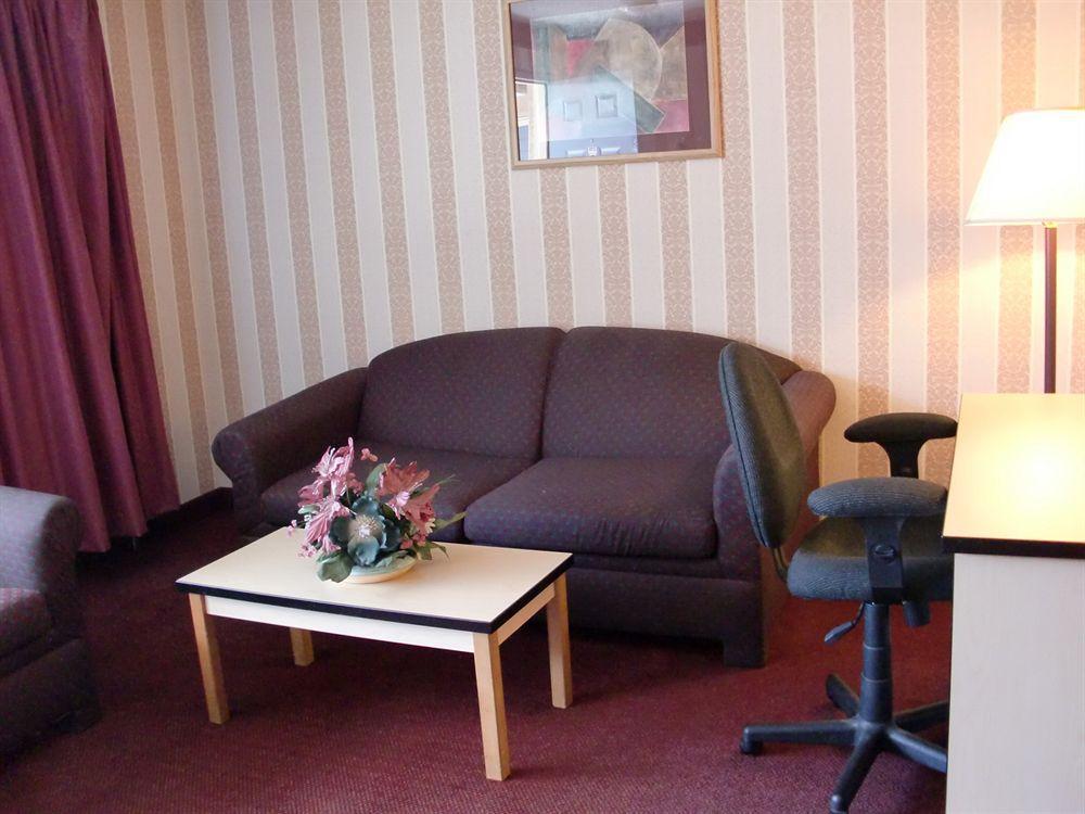 Travelstar Inn & Suites โคโลราโดสปริงส์ ภายนอก รูปภาพ